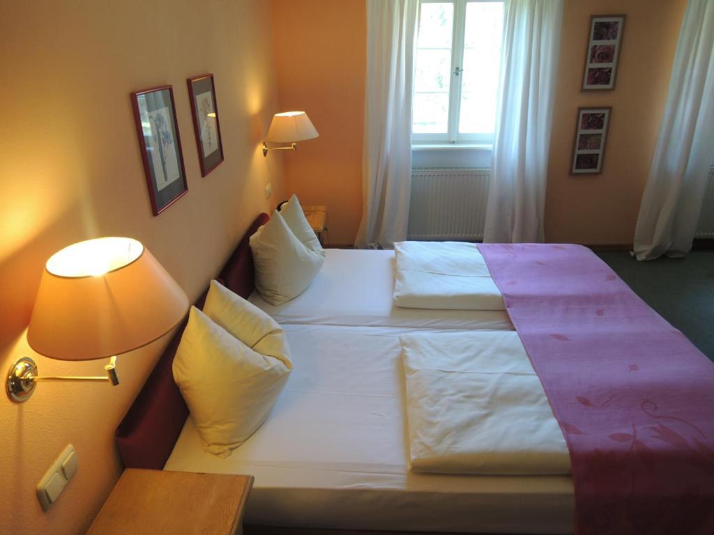 Landhotel Schloss Buttenheim Habitación foto